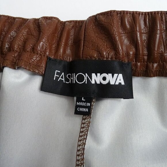 Fashion Nova Brown Faux Leather Croc Pattern Cargo Jogger Pants Women Size L - Picture 6 of 12